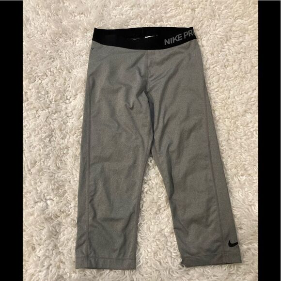Nike Activewear gray leggings  Small - Picture 3 of 7